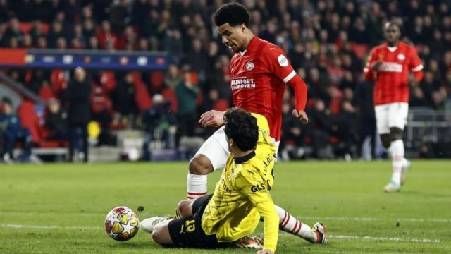 胡梅尔斯被判点球，违背足球运动的初衷的判罚